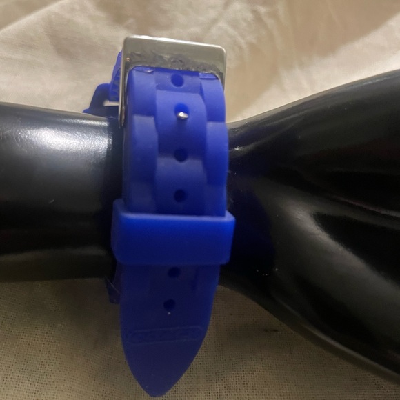 COACH Ladies Boyfriend Watch Cobalt Blue and Silver $158.00 - Picture 4 of 6